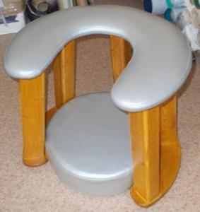 Акушерский стул или табурет для вертикальных родов Поселок Кубинка DSCN1654.JPG